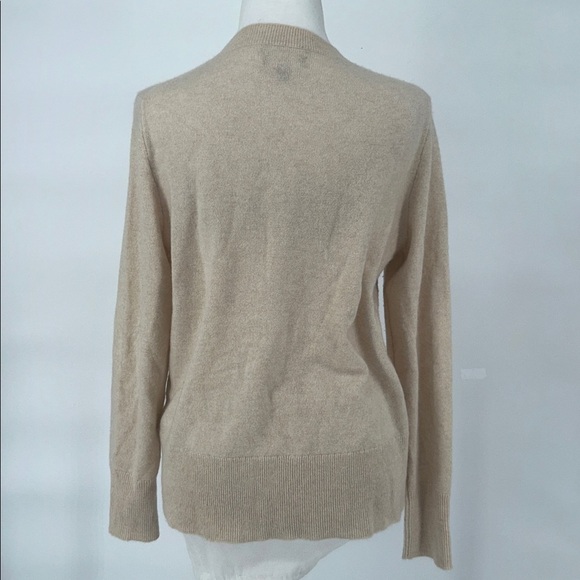 J-Crew Women’s 100% Cashmere classic-fit crewneck sweater Long sleeve Size Small - Picture 5 of 10